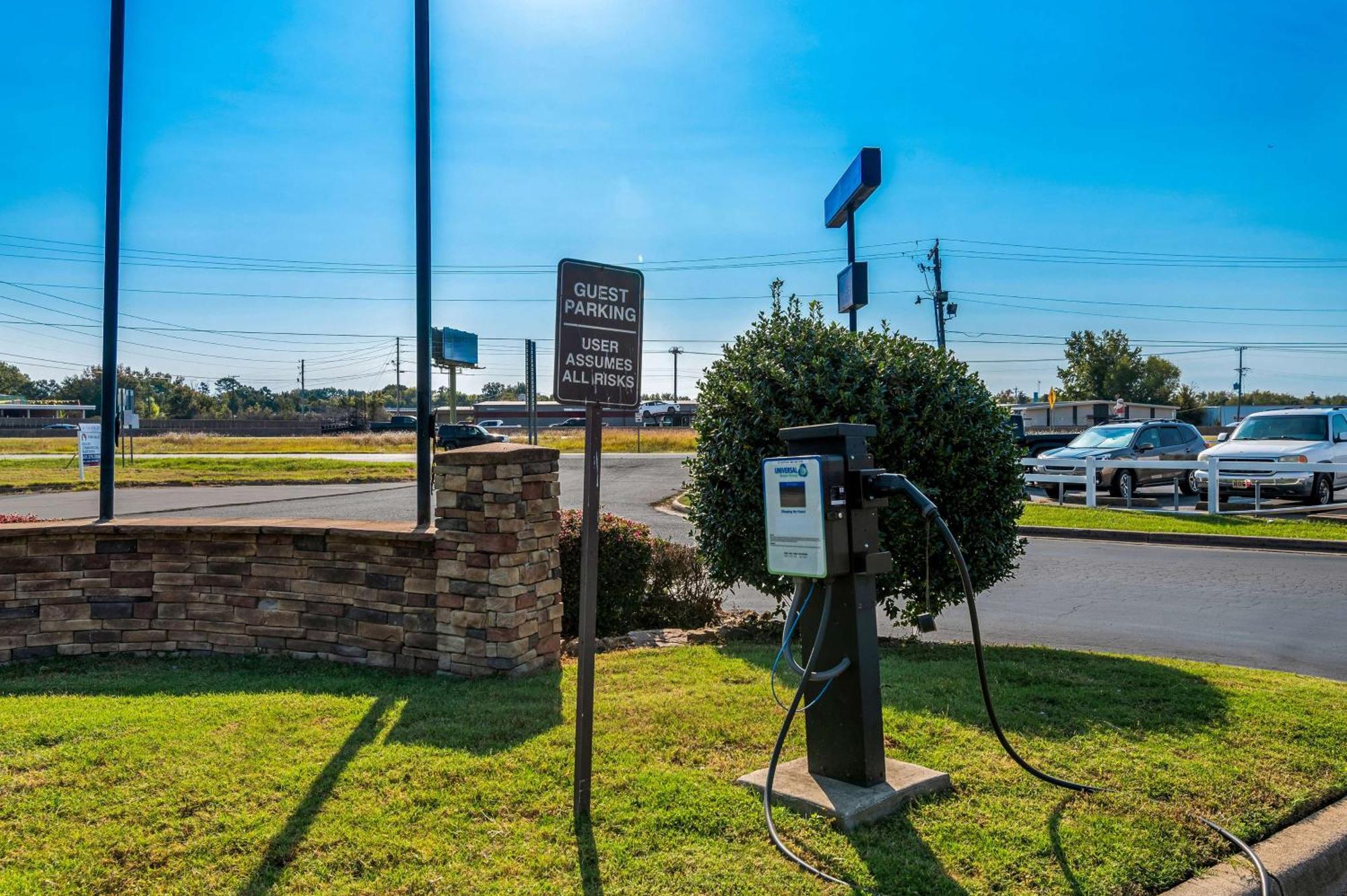 Best Western Sherwood Inn & Suites North Little Rock Exterior photo